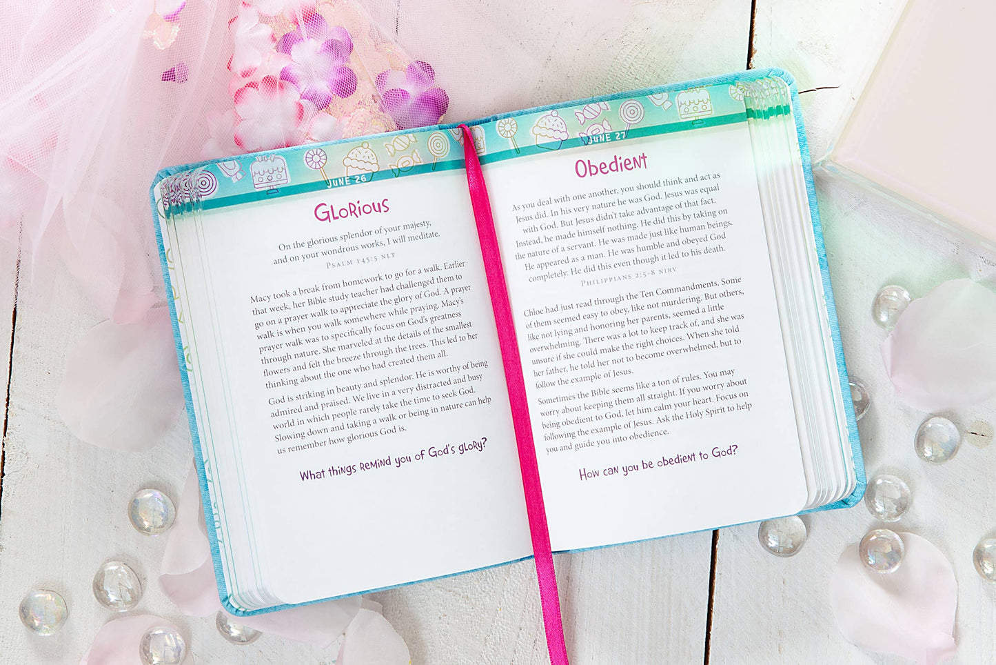 A Daily Word for Girls (Christmas Gift Ideas Ages 6+)