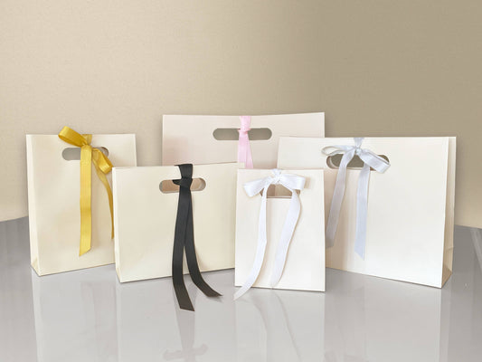 Cream Beige die-cut handle gift bag w/ free ribbon&tissue